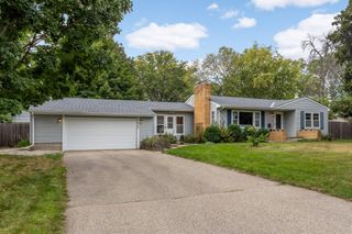 8632 Clinton Avenue S, Bloomington, MN 55420