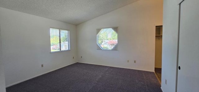 7405 Flowerwood, Sacramento, CA 95831