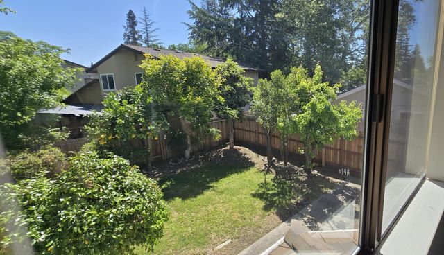 7405 Flowerwood, Sacramento, CA 95831