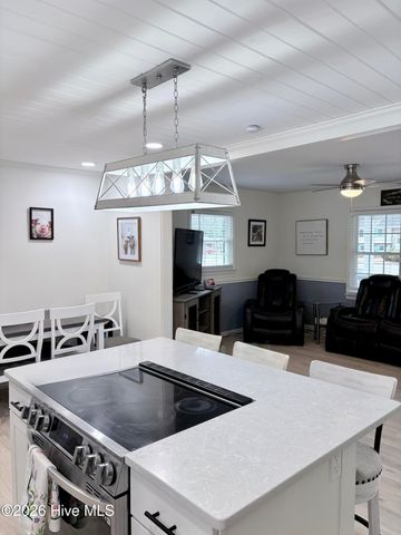 905 E Wilmington Street, Burgaw, NC 28425