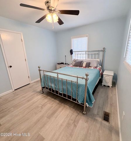 905 E Wilmington Street, Burgaw, NC 28425