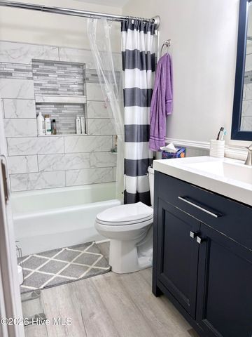 905 E Wilmington Street, Burgaw, NC 28425