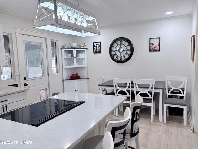 905 E Wilmington Street, Burgaw, NC 28425