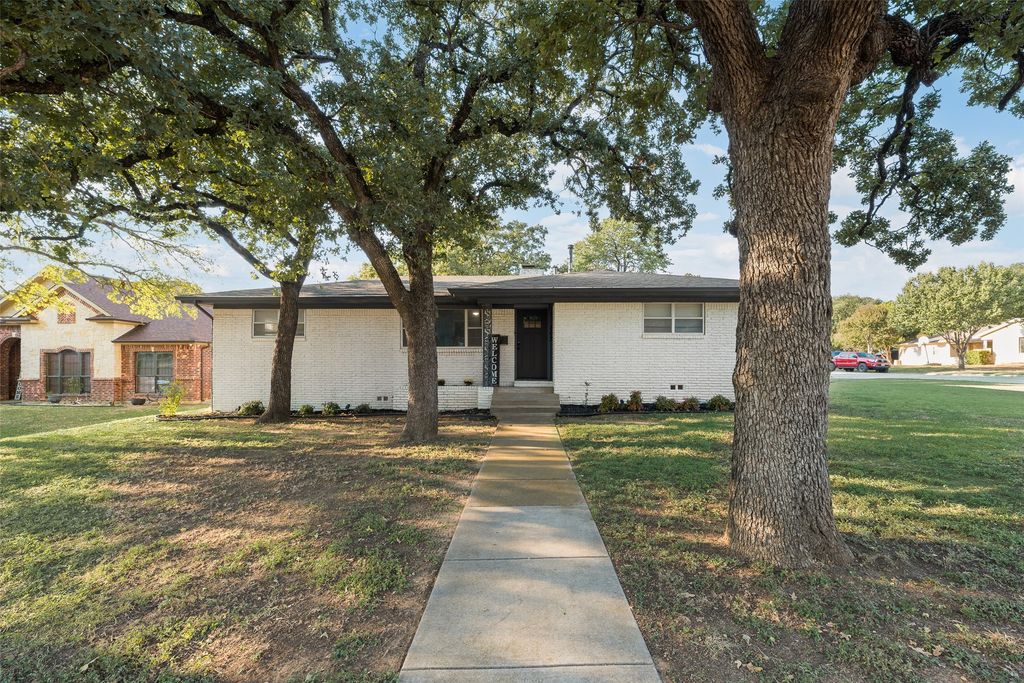 507 Slaughter Lane, Euless, TX 76040