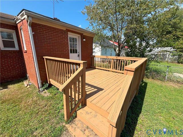 127 Elm St, Petersburg, VA 23803