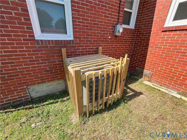 127 Elm St, Petersburg, VA 23803