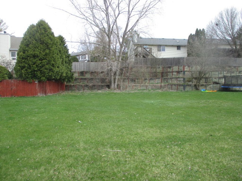 363 Creekside Lane, Antioch, IL 60002