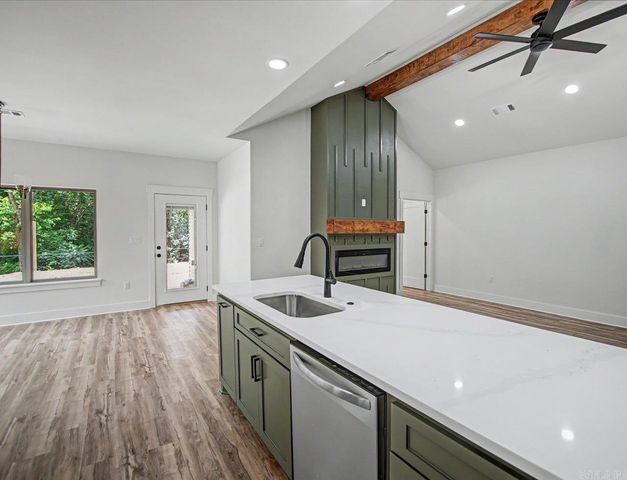 125 Glock Lane, Hot Springs, AR 71913