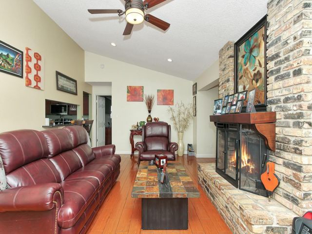 8644 LYONIA DRIVE, Orlando, FL 32825