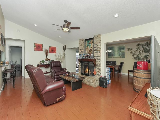 8644 LYONIA DRIVE, Orlando, FL 32825