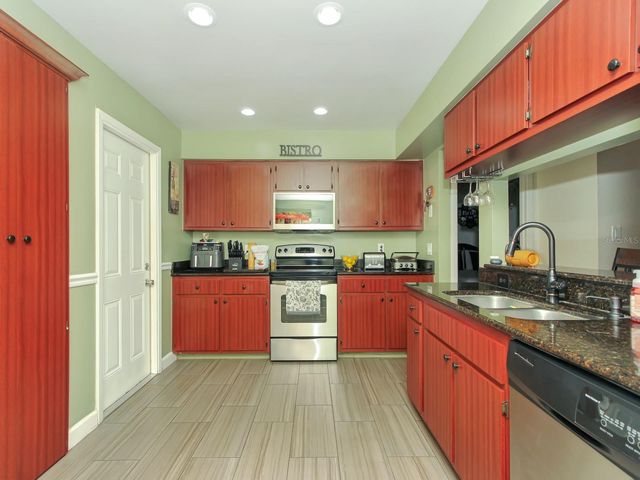 8644 LYONIA DRIVE, Orlando, FL 32825