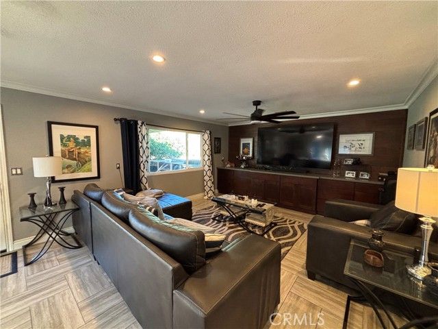 17010 Via Los Caballeros, Riverside, CA 92504