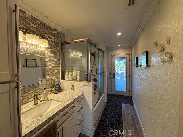 17010 Via Los Caballeros, Riverside, CA 92504