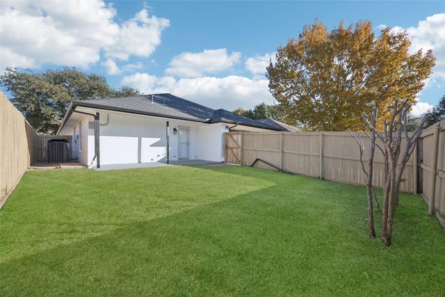 1403 Signet Drive, Euless, TX 76040