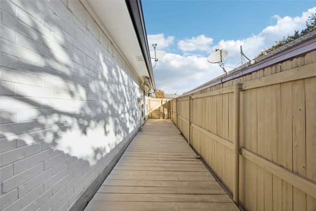 1403 Signet Drive, Euless, TX 76040