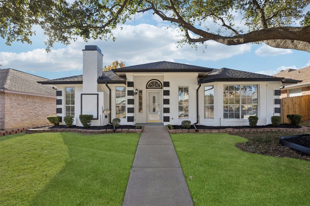1403 Signet Drive, Euless, TX 76040