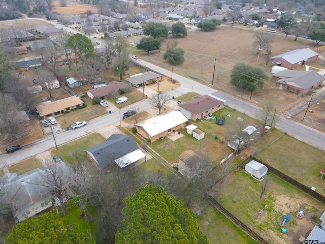 128 Laura Dr., Mineola, TX 75773