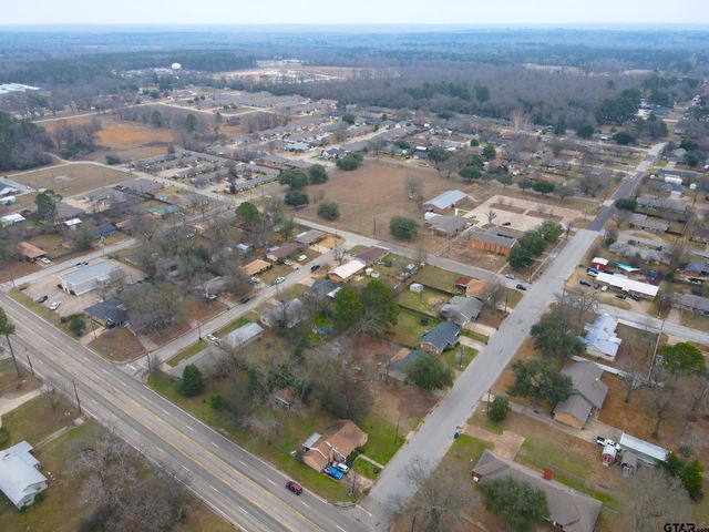 128 Laura Dr., Mineola, TX 75773