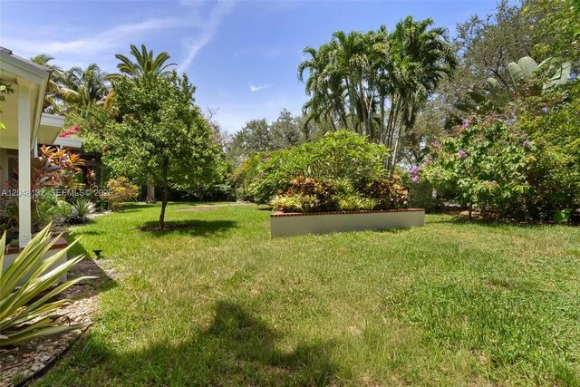 12045 Griffing Blvd, Biscayne Park, FL 33161
