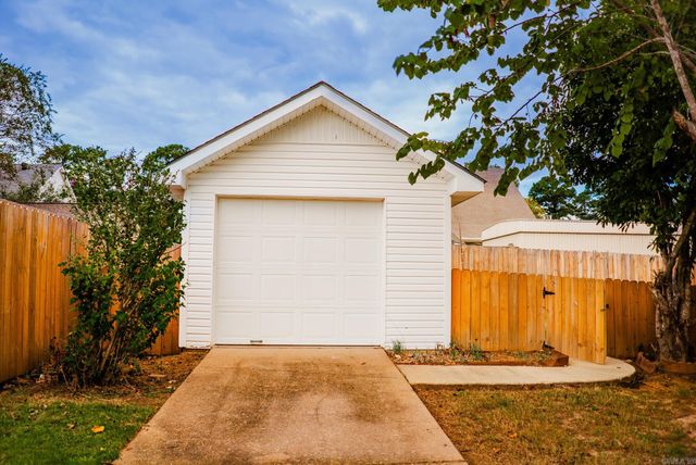 108 Day Drive, Monticello, AR 71655