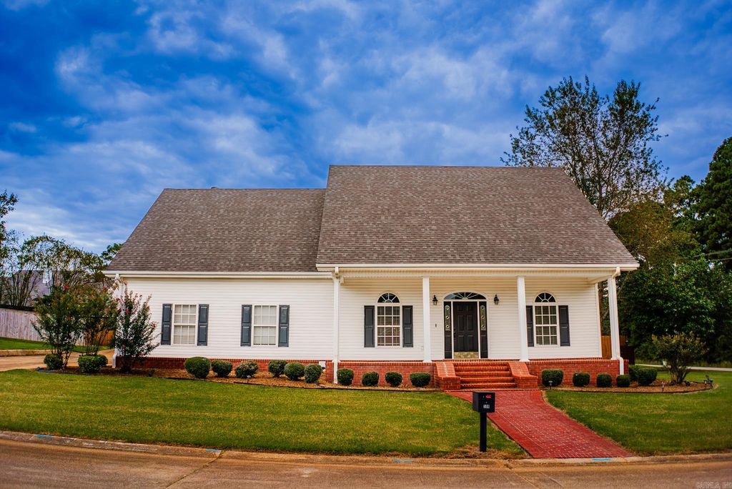 108 Day Drive, Monticello, AR 71655