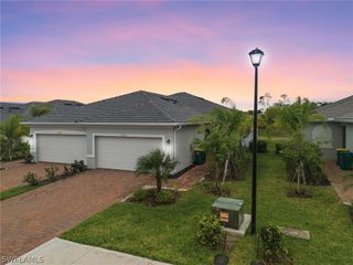 2220 Dragonfruit WAY, Naples, FL 34120