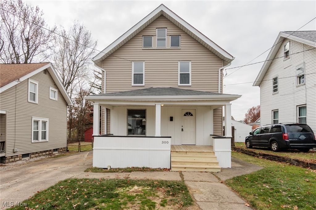 300 May Avenue, Cuyahoga Falls, OH 44221