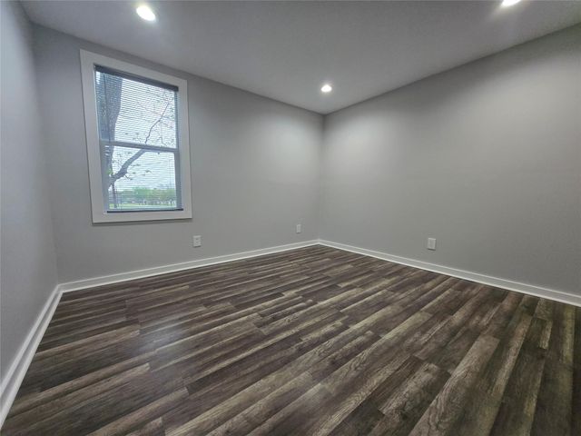 507 W 1st ST, Flatonia, TX 78941