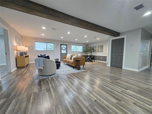 507 W 1st ST, Flatonia, TX 78941