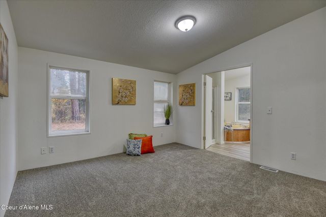 16682 N Radian Rd, Rathdrum, ID 83858