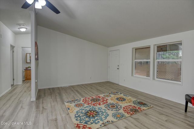 16682 N Radian Rd, Rathdrum, ID 83858