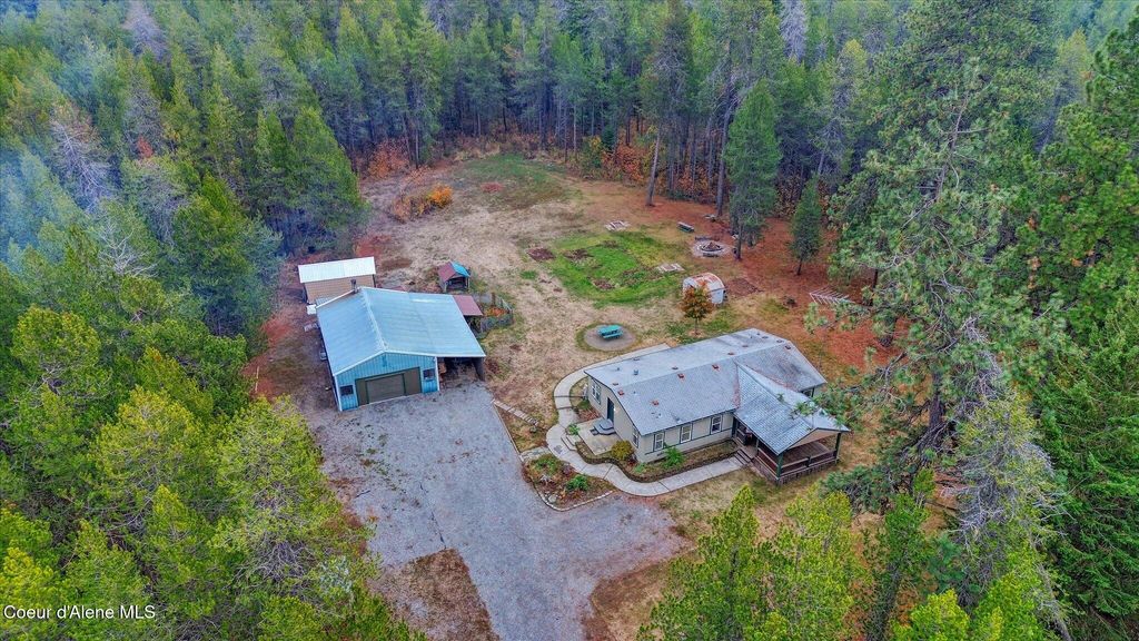 16682 N Radian Rd, Rathdrum, ID 83858