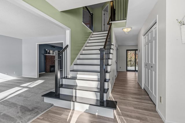 4180 Columbine Court, Vadnais Heights, MN 55127