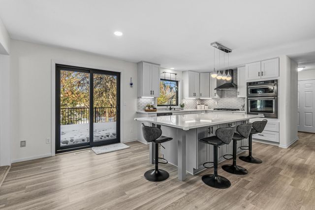 4180 Columbine Court, Vadnais Heights, MN 55127