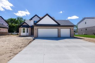 20209 Sunset Street, Livonia City, MI 48152