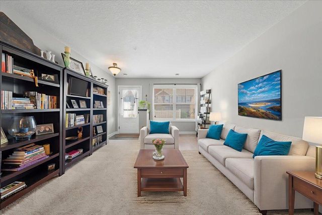 9888 5th Street Lane N, Lake Elmo, MN 55042