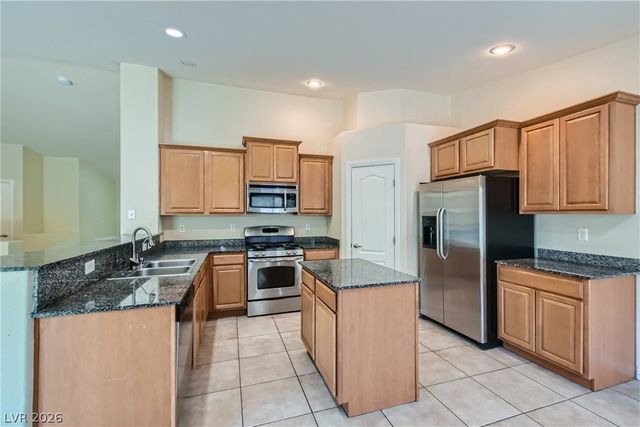 7141 Longhorn Cattle Street, North Las Vegas, NV 89084
