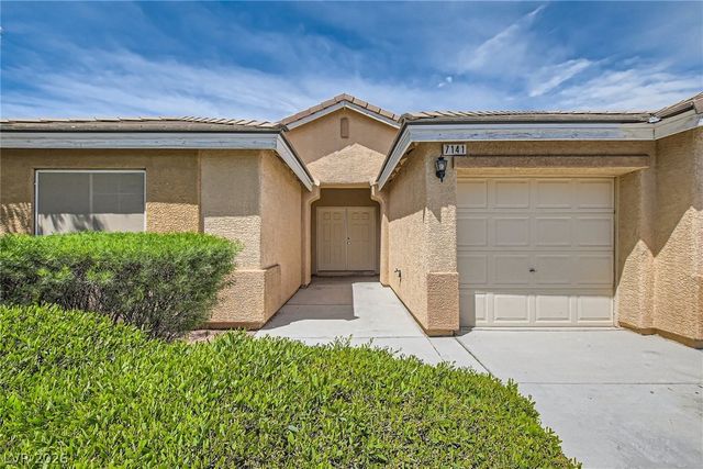 7141 Longhorn Cattle Street, North Las Vegas, NV 89084