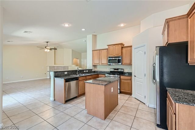 7141 Longhorn Cattle Street, North Las Vegas, NV 89084