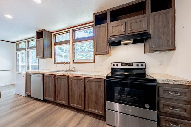 153 Tres Lagos Boulevard, Gun Barrel City, TX 75156