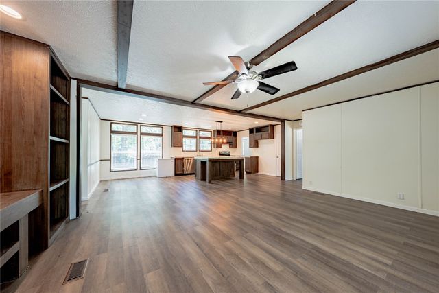 153 Tres Lagos Boulevard, Gun Barrel City, TX 75156