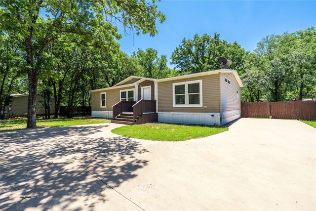 153 Tres Lagos Boulevard, Gun Barrel City, TX 75156