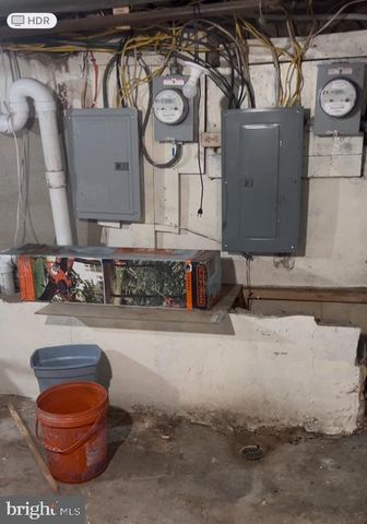 2542 N FRONT ST, Philadelphia, PA 19133