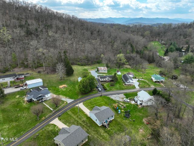 1735 Southside Road, Elizabethton, TN 37643