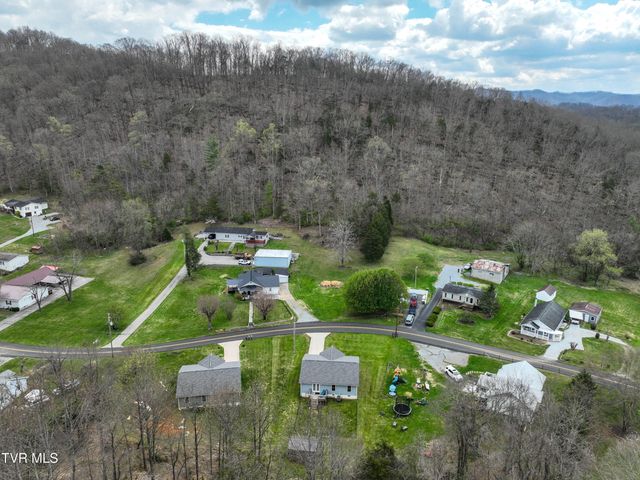 1735 Southside Road, Elizabethton, TN 37643