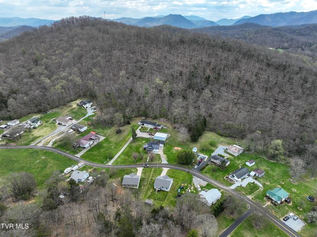 1735 Southside Road, Elizabethton, TN 37643