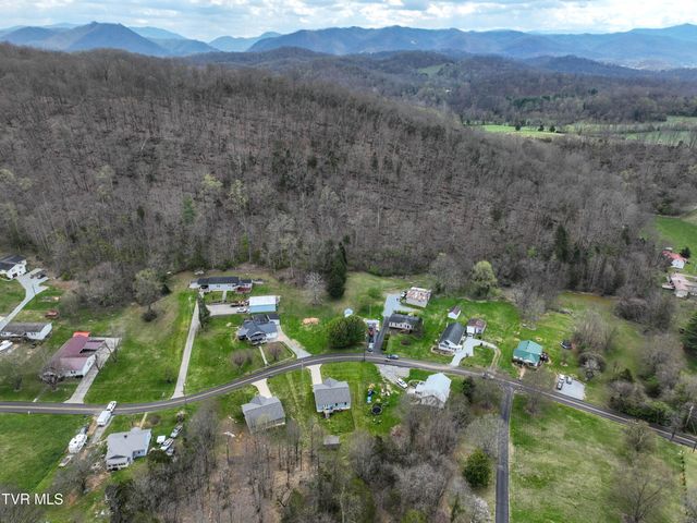1735 Southside Road, Elizabethton, TN 37643