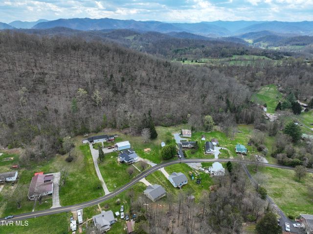 1735 Southside Road, Elizabethton, TN 37643