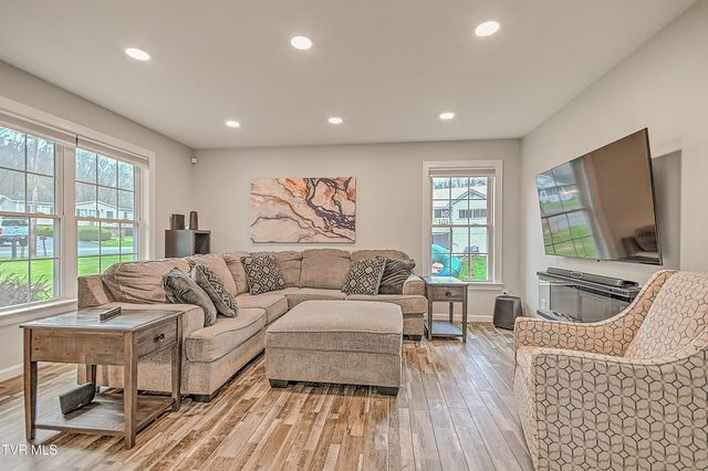 1735 Southside Road, Elizabethton, TN 37643