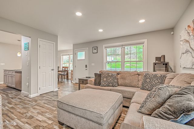 1735 Southside Road, Elizabethton, TN 37643